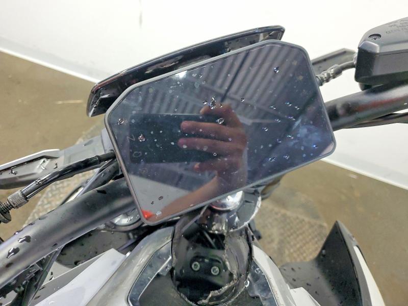 2025 Kawasaki Zr VIN ML5ZRDS14SDA01705 COPART salvage auction — VANDALISM, MN - CERT OF TITLE-PRIOR SALVAGE, sold $2,050 on 2026-07-30 (photo 7)