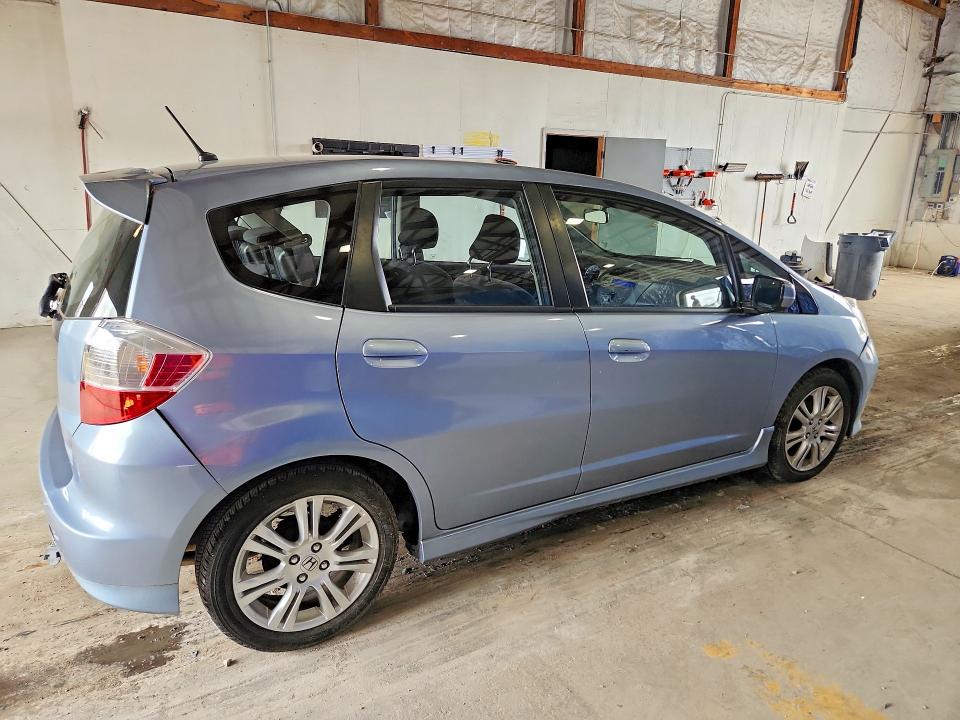2011 Honda Fit VIN JHMGE8G5XBC005755 COPART salvage auction — FRONT END, Ky - Cert Of Title-Salvage, sold $175 on 2026-07-27 (photo 3)