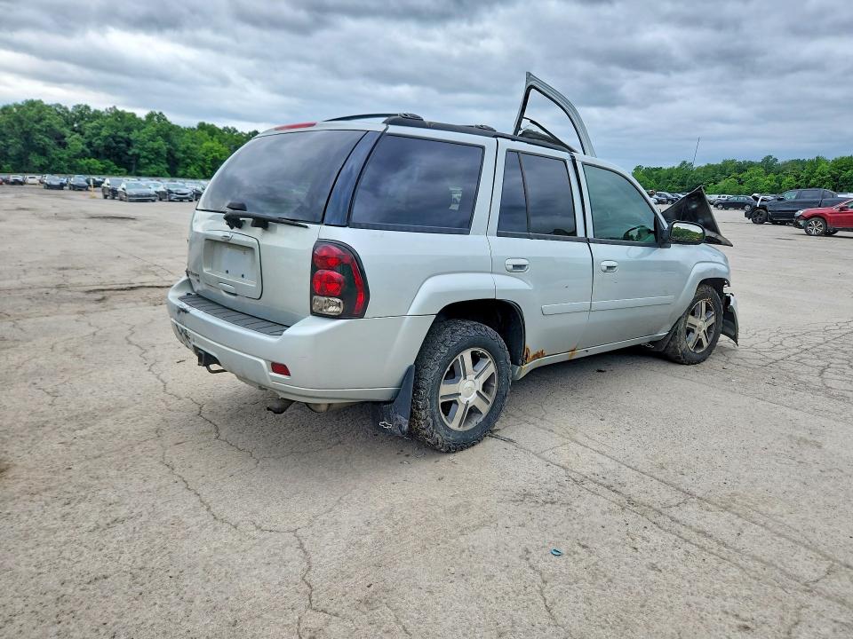 2008 Chevrolet Trailblazer VIN 1GNET13M282177772 COPART salvage auction — FRONT END, PA - CERTIFICATE OF SALVAGE, sold $325 on 2026-07-02 (photo 3)