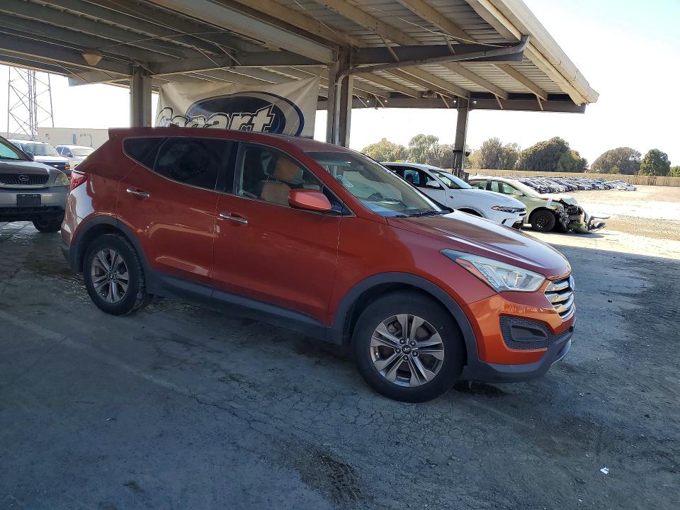 2016 Hyundai Santa fe VIN 5XYZT3LB2GG345516 COPART salvage auction — MINOR DENT/SCRATCHES, Ca - Dis/Dlr/Exp Only Clean Title (P), sold $2,500 on 2026-07-21 (photo 4)