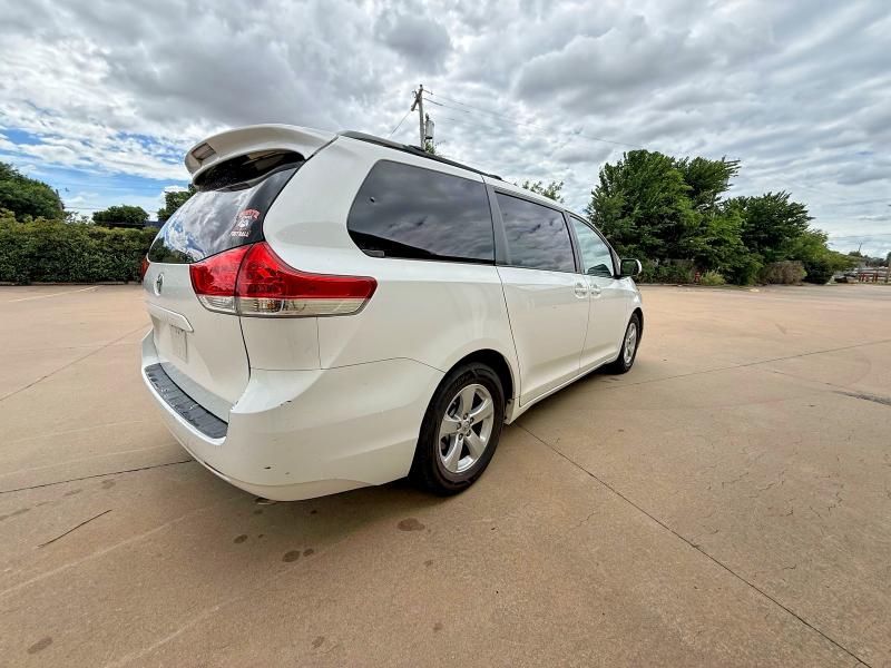 2014 Toyota Sienna VIN 5TDKK3DC8ES511162 COPART salvage auction — MINOR DENT/SCRATCHES, Tx - Certificate Of Title (P), sold $2,300 on 2026-07-02 (photo 4)