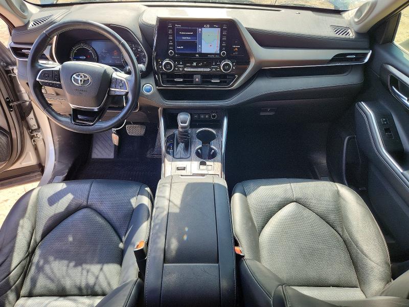 2021 Toyota Highlander VIN 5TDXBRCH0MS523021 COPART salvage auction — ROOF, Fl - Cert Of Title Slvg Rebuildable, sold $22,400 on 2026-08-14 (photo 8)