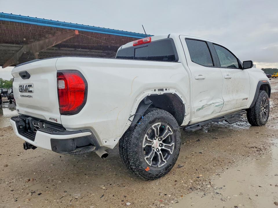 2025 Gmc Canyon VIN 1GTP2DEK7S1117226 COPART salvage auction — SIDE, Tx - Salvage Vehicle Title, sold $22,899 on 2026-07-26 (photo 3)
