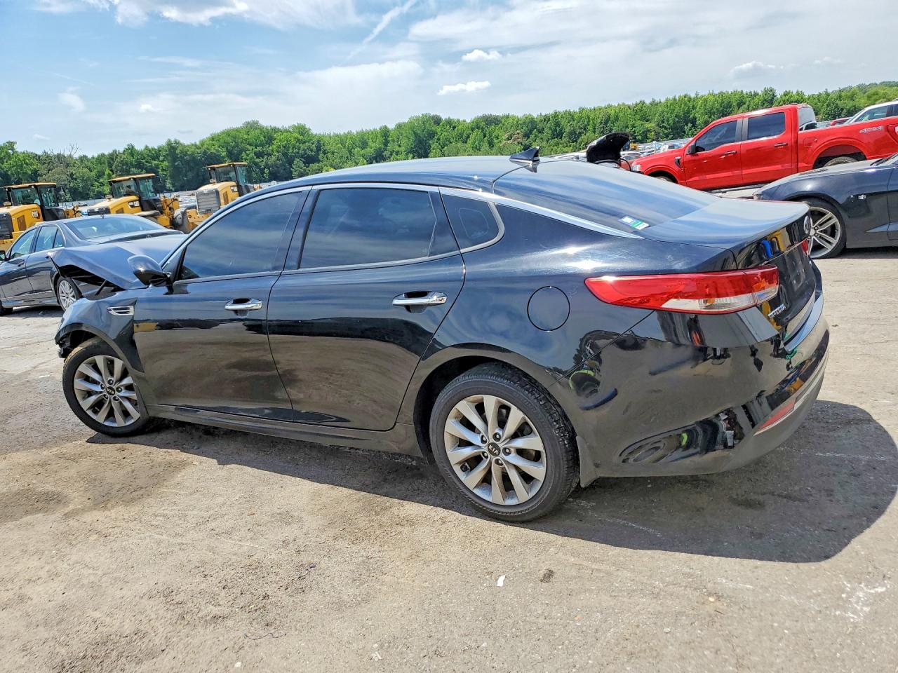 2017 Kia Optima VIN 5XXGU4L35HG129457 COPART salvage auction — Front End, TN - SALVAGE CERTIFICATE, sold $425 on 2026-07-09 (photo 2)