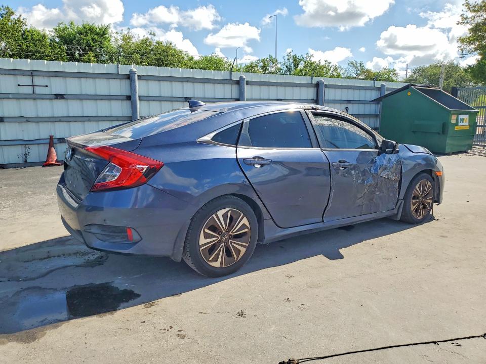 2017 Honda Civic VIN 19XFC1F79HE021105 COPART salvage auction — MECHANICAL, Fl - Certificate Of Title (P), sold $4,500 on 2026-07-28 (photo 3)