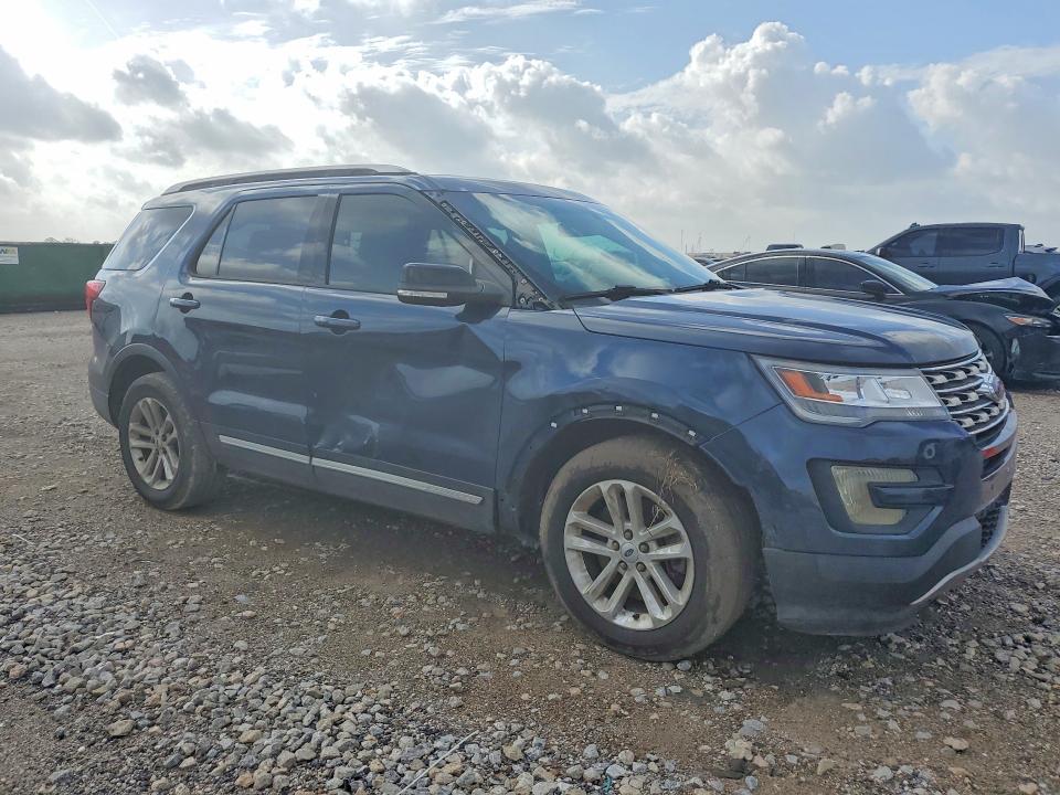 2017 Ford Explorer VIN 1FM5K7D86HGB78387 COPART salvage auction — SIDE, Tx - Salvage Vehicle Title, sold $1,350 on 2026-07-02 (photo 4)