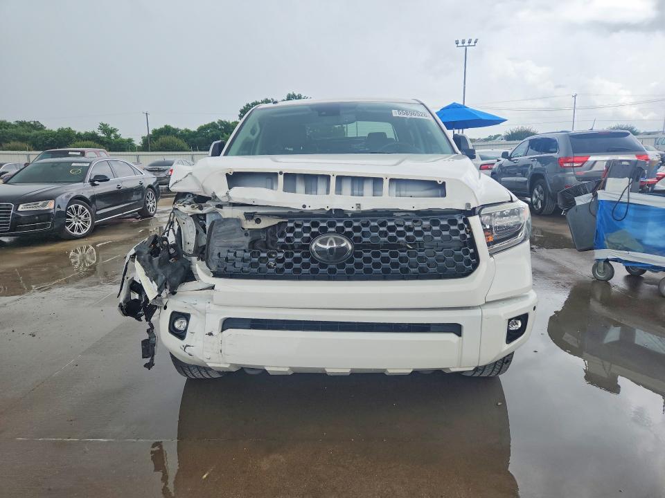 2018 Toyota Tundra VIN 5TFAW5F14JX718238 COPART salvage auction — FRONT END, Tx - Salvage Vehicle Title, sold $15,300 on 2026-07-09 (photo 5)