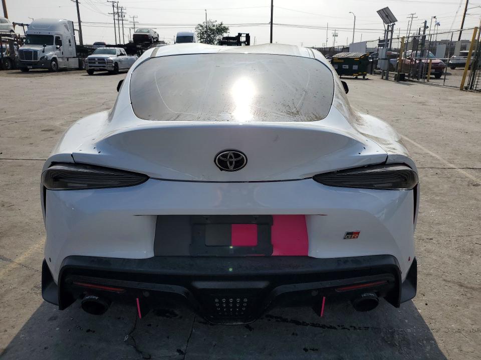 2022 Toyota Supra VIN WZ1DB2C06NW049132 COPART salvage auction — FRONT END, Ca - Salvage Certificate, sold $14,000 on 2026-07-29 (photo 6)