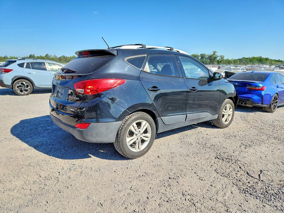 2011 Hyundai Tucson VIN KM8JUCAC7BU225722 COPART salvage auction — FRONT END, Va - Certificate Of Title, sold $1,400 on 2026-07-08 (photo 3)