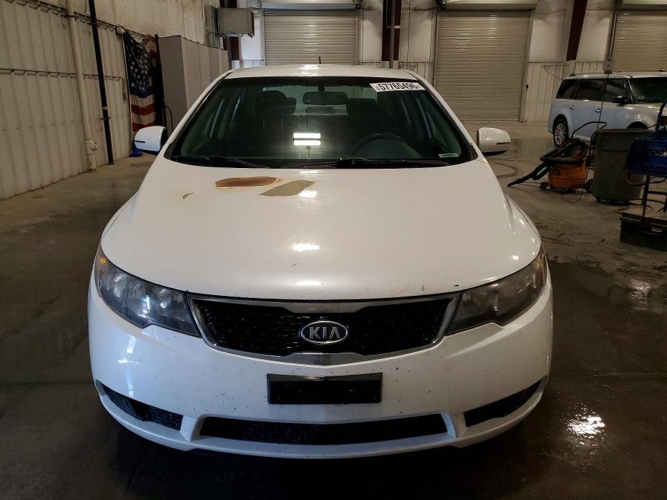 2012 Kia Forte VIN KNAFU4A26C5478093 COPART salvage auction — ENGINE BURN, Mn - Cert Of Title-Prior Salvage, sold $225 on 2026-07-28 (photo 5)