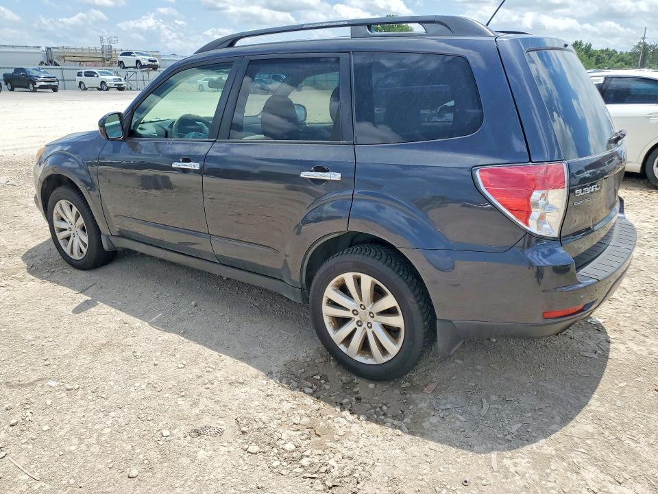 2013 Subaru Forester VIN JF2SHADC7DG400258 COPART salvage auction — FRONT END, Mt - Dealer Only Clean Title, sold $825 on 2026-07-14 (photo 2)