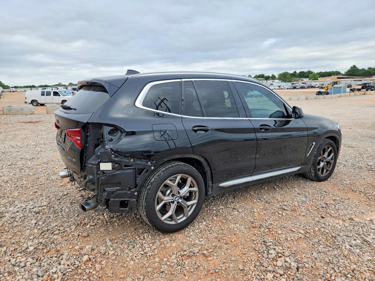 2021 BMW X3 VIN 5UXTY3C00M9E93295 COPART salvage auction — Rear End, OK - CERT OF TITLE-SALVAGE, sold $10,400 on 2026-07-09 (photo 3)