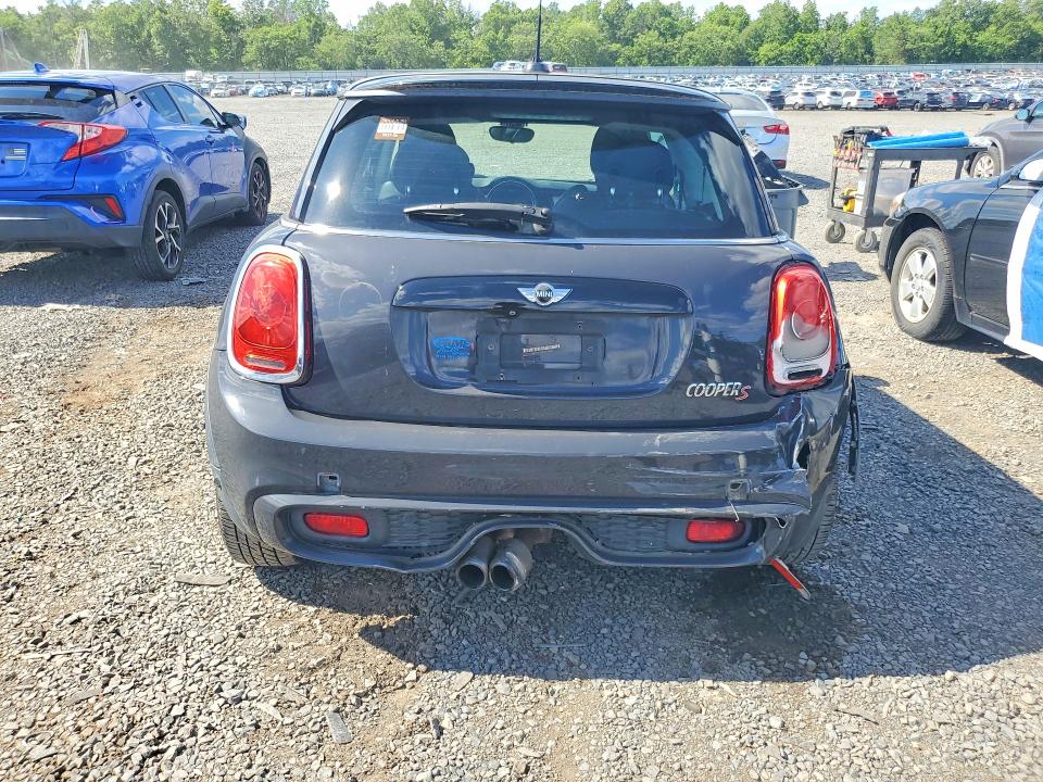 2014 Mini Cooper VIN WMWXM7C53ET925622 COPART salvage auction — REAR END, Nj - Cert Of Title-Salvage, sold $950 on 2026-07-31 (photo 6)
