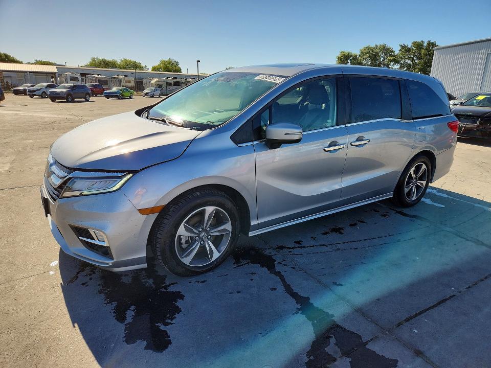2019 Honda Odyssey VIN 5FNRL6H86KB098449 COPART salvage auction — MINOR DENT/SCRATCHES, CA - CERTIFICATE OF TITLE, sold $6,200 on 2026-07-09 (photo 1)