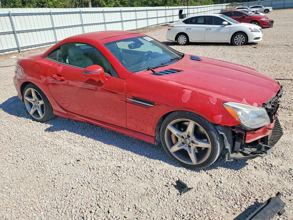 2012 Mercedes-benz Slk-klasse VIN WDDPK5HA9CF006339 COPART salvage auction — FRONT END, Nc - Salvage Certificate Of Title, sold $1,800 on 2026-07-31 (photo 4)