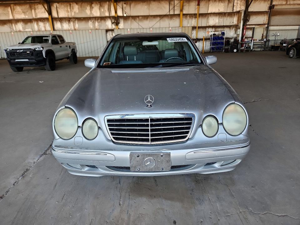 2000 Mercedes-benz E-class VIN WDBJF83J4YX035860 COPART salvage auction — MINOR DENT/SCRATCHES, Az - Certificate Of Title, sold $800 on 2026-07-13 (photo 5)