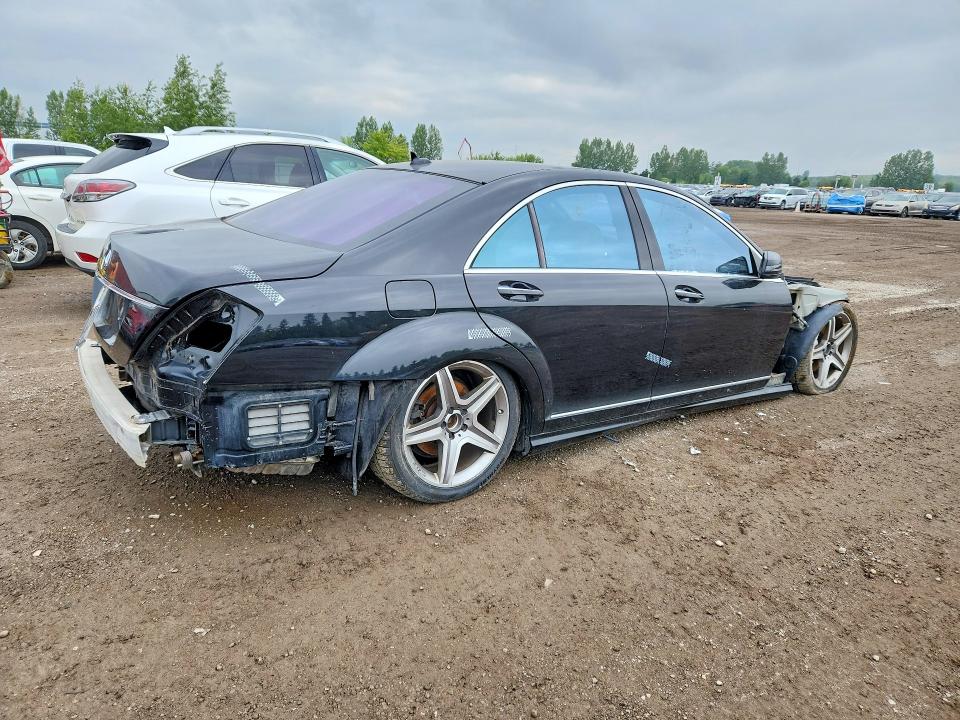 2011 Mercedes-benz S-klasse VIN WDDNF8EB6BA368232 COPART salvage auction — VANDALISM, On - Permit Irrepairable, sold $1,000 on 2026-07-16 (photo 3)