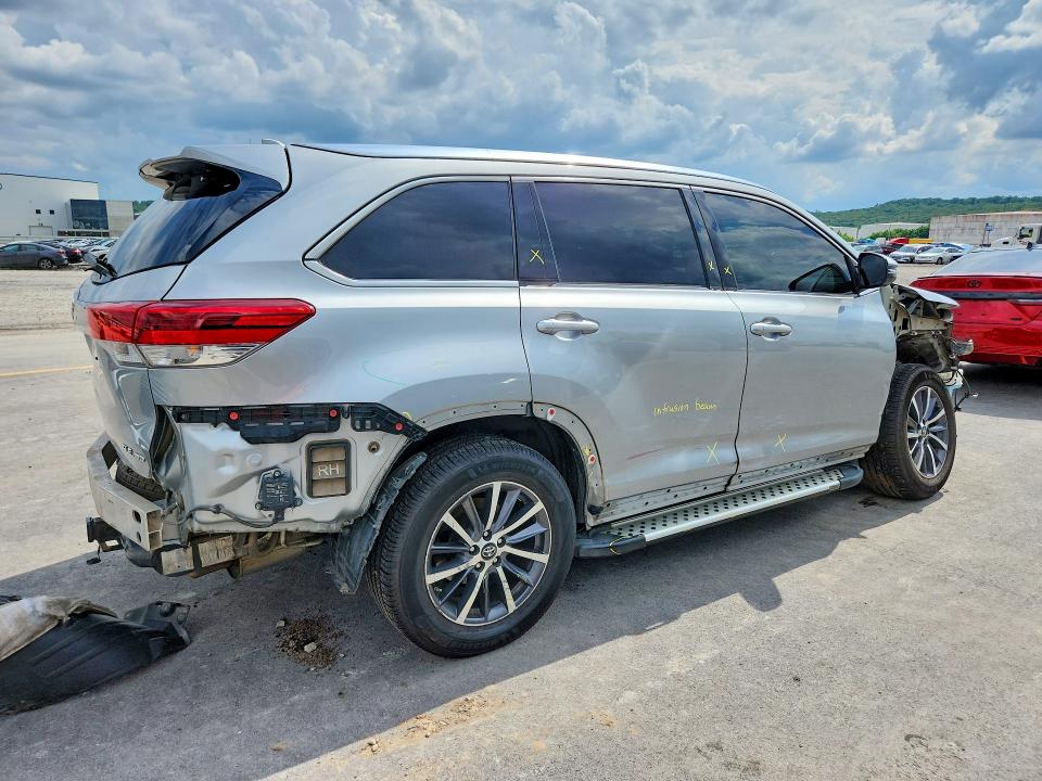 2017 Toyota Highlander VIN 5TDJZRFH5HS512888 COPART salvage auction — FRONT END, Ok - Cert Of Title-Salvage, sold $9,000 on 2026-07-06 (photo 3)