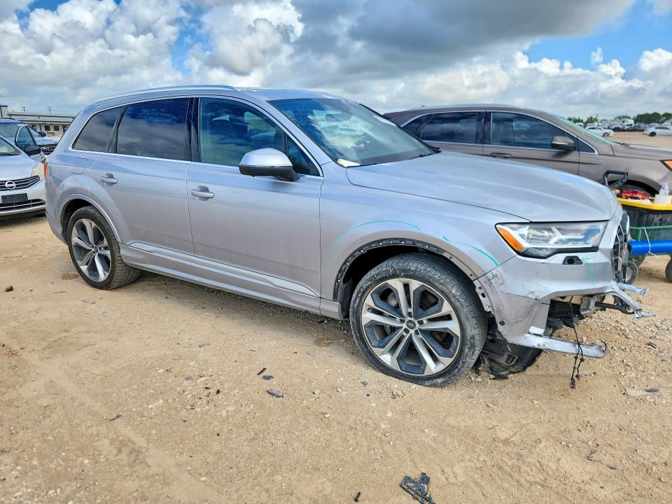 2021 Audi Q7 VIN WA1LXAF76MD030826 COPART salvage auction — FRONT END, TX - SALVAGE VEHICLE TITLE, sold $17,500 on 2026-07-23 (photo 4)