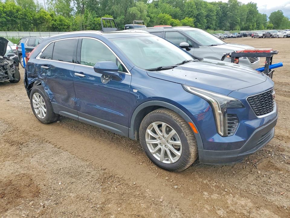 2020 Cadillac Xt4 VIN 1GYFZBR4XLF025694 COPART salvage auction — REAR END, Mi - Certificate Of Title, sold $8,400 on 2026-08-05 (photo 4)