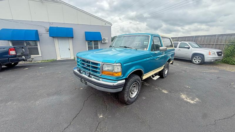 1990 Ford Bronco VIN 1FMEU15H7LLB17409 COPART salvage auction — NORMAL WEAR, Tx - Cert Of Title-Rebuilt Salvage (P), sold $3,050 on 2026-07-02 (photo 2)