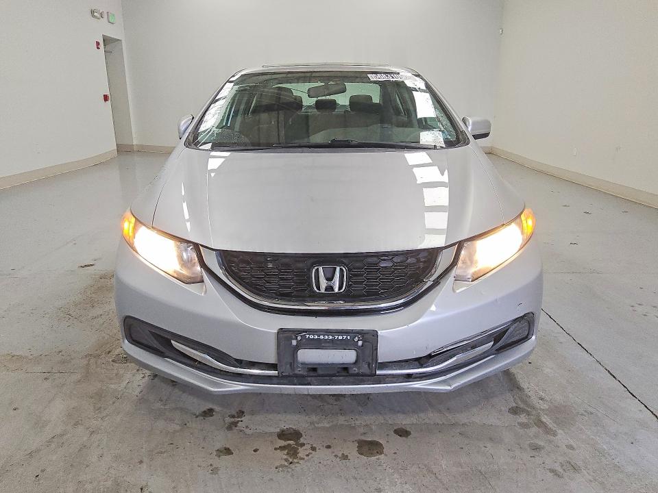 2015 Honda Civic VIN 19XFB2F83FE206586 COPART salvage auction — FRONT END, Wv - Certificate Of Title, sold $3,300 on 2026-07-07 (photo 5)