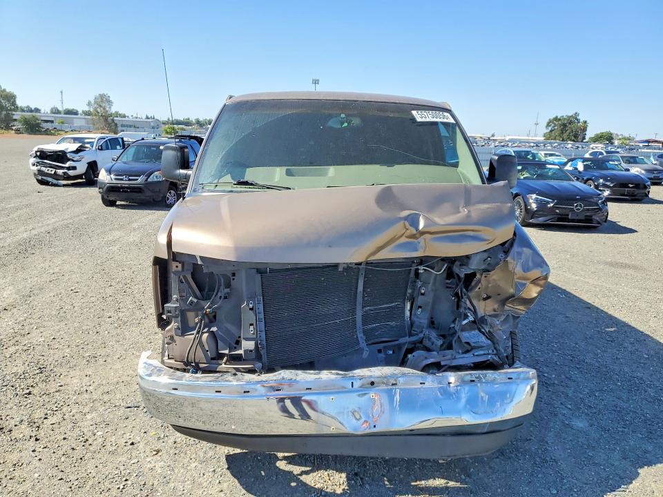 2004 Gmc Savana VIN 1GKFG15T041140679 COPART salvage auction — FRONT END, CA - SALVAGE CERTIFICATE, sold $825 on 2026-07-02 (photo 5)
