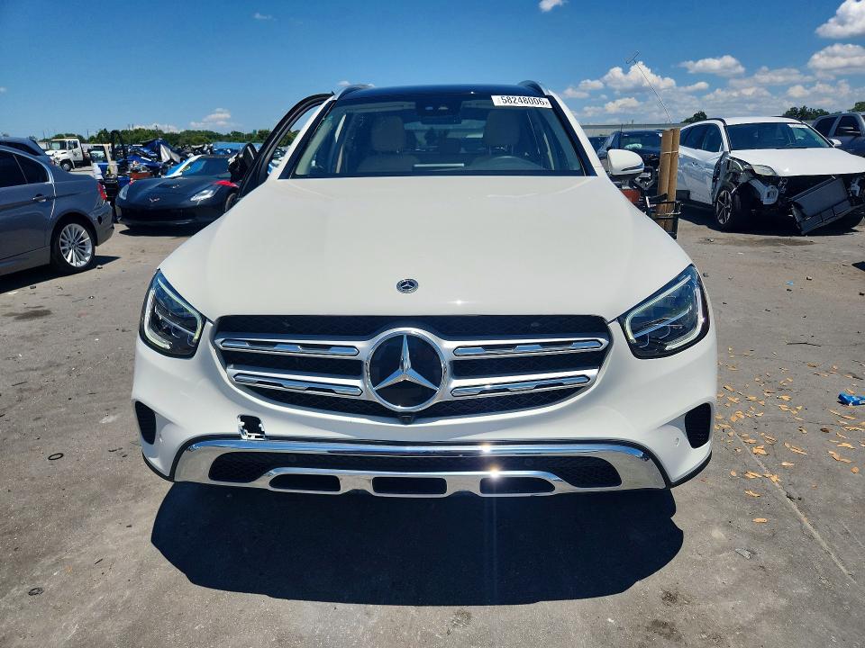 2022 Mercedes-benz VIN W1N0G8DB5NV388643 COPART salvage auction — SIDE, Fl - Cert Of Title Slvg Rebuildable, sold $9,800 on 2026-07-13 (photo 5)