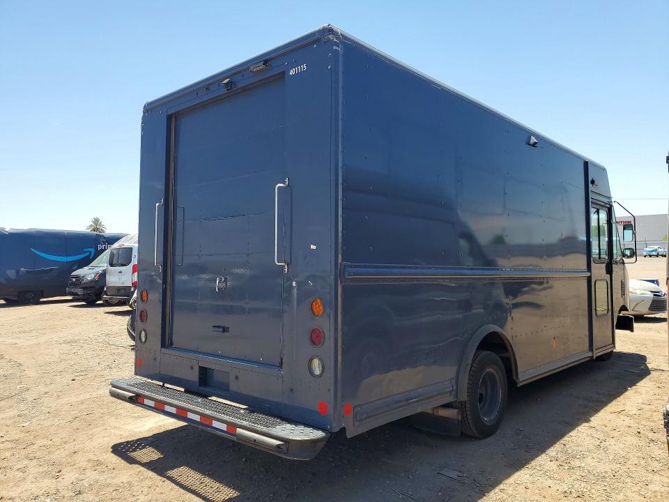 2019 Ford Econoline VIN 1FC3E4K68KDC48256 COPART salvage auction — MINOR DENT/SCRATCHES, Az - Certificate Of Title, sold $24,800 on 2026-07-30 (photo 3)