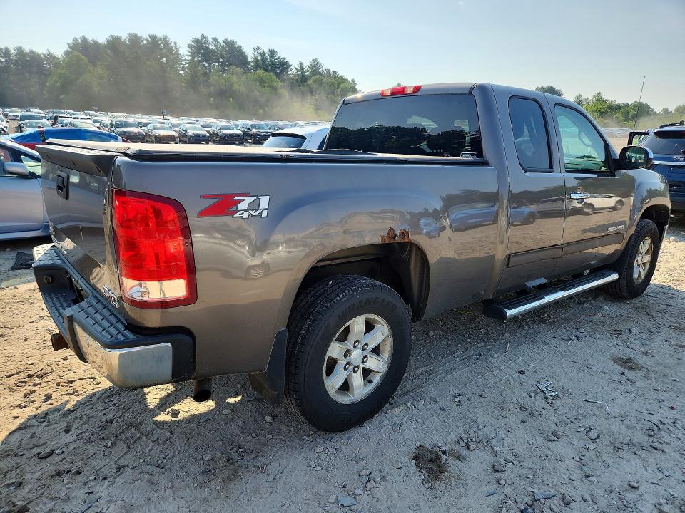 2011 Gmc SIERRA VIN 1GTR2VE35BZ297542 COPART salvage auction — FRAME DAMAGE, Ct - Certificate Of Title, sold $875 on 2026-07-30 (photo 3)