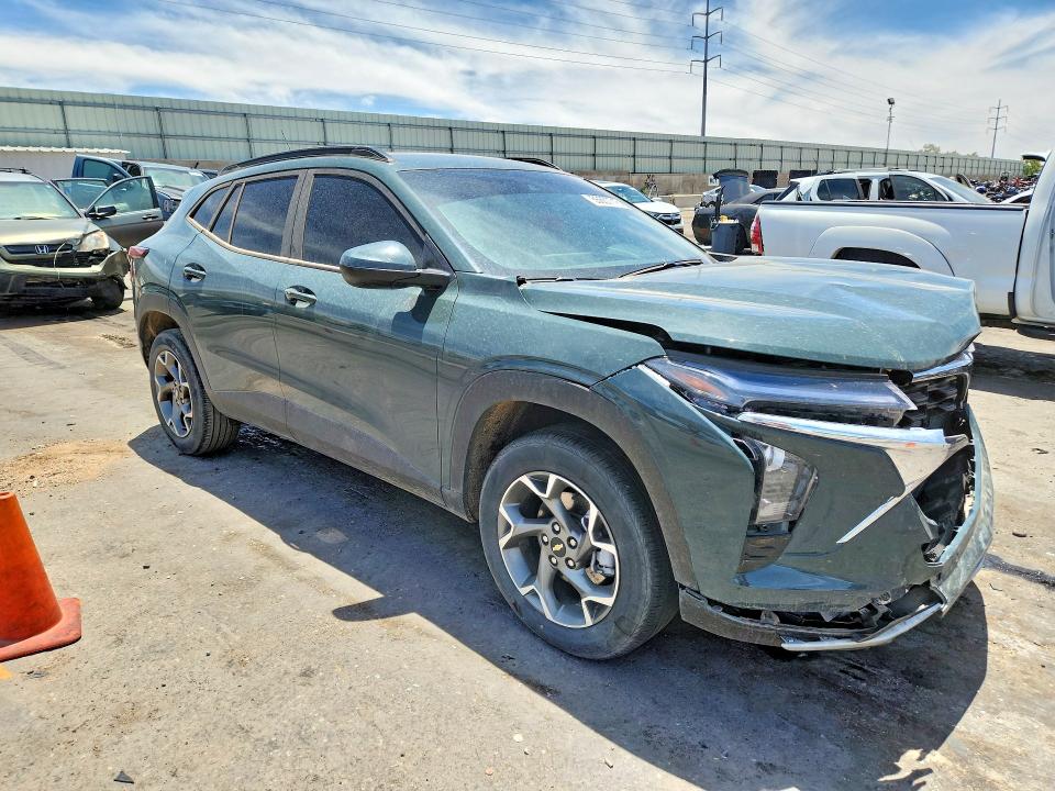 2025 Chevrolet Trax VIN KL77LHEP7SC341193 COPART salvage auction — FRONT END, Nm - Cert Of Title-Salvage, sold $200 on 2026-07-30 (photo 4)
