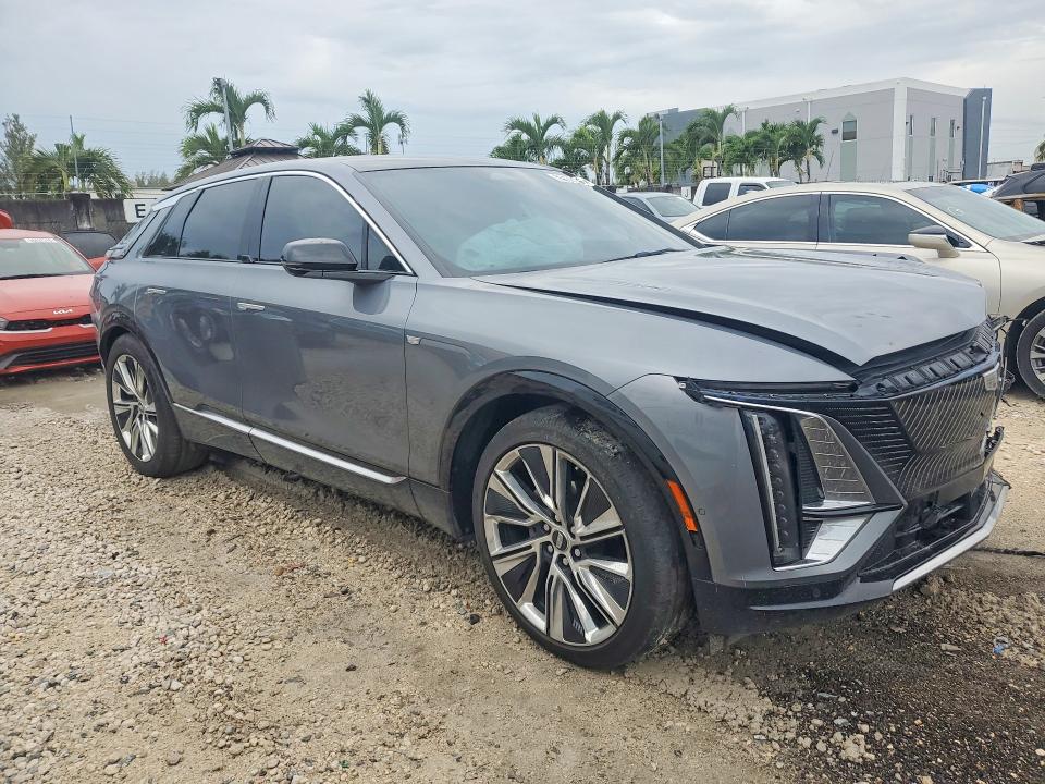 2023 Cadillac Lyriq VIN 1GYKPMRK1PZ000945 COPART salvage auction — FRONT END, Fl - Cert Of Title Slvg Rebuildable, sold $15 on 2026-07-31 (photo 4)