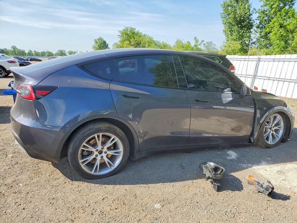 2023 Tesla Model y VIN LRWYGDFD2PC162816 COPART salvage auction — UNDERCARRIAGE, On - Permit No Brand - Unfit, sold $11,700 on 2026-07-02 (photo 3)