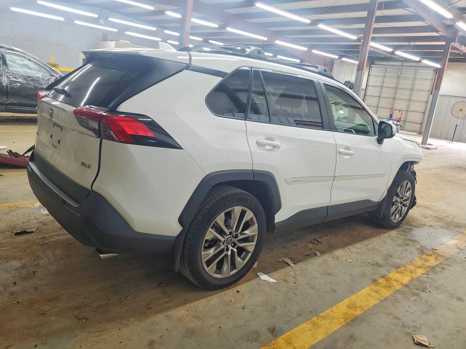 2019 Toyota Rav 4 VIN JTMC1RFV0KD017118 COPART salvage auction — FRONT END, Nc - Salvage Certificate Of Title, sold $175 on 2026-07-29 (photo 3)