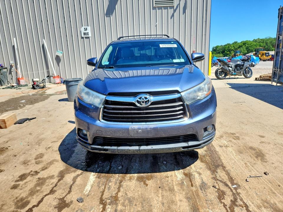 2015 Toyota VIN 5TDBKRFH3FS166734 COPART salvage auction — VANDALISM, Ny - Mv-907A Salvage Certificate, sold $5,700 on 2026-07-13 (photo 5)