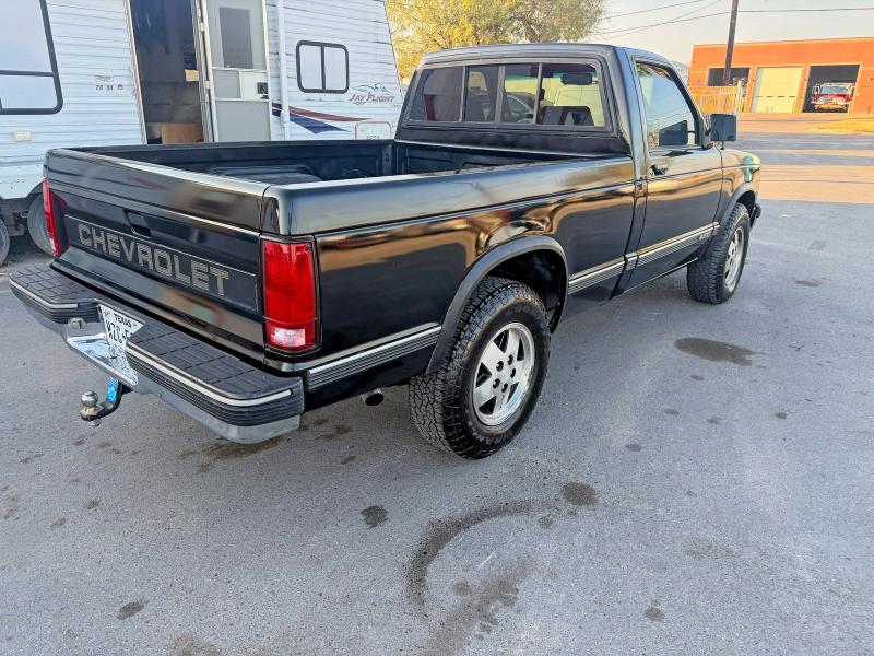 1993 Chevrolet S truck VIN 1GCCS14R5P8158593 COPART salvage auction — NORMAL WEAR, Tx - Cert Of Title-Rebuilt Salvage (P), sold $4,500 on 2026-07-09 (photo 4)