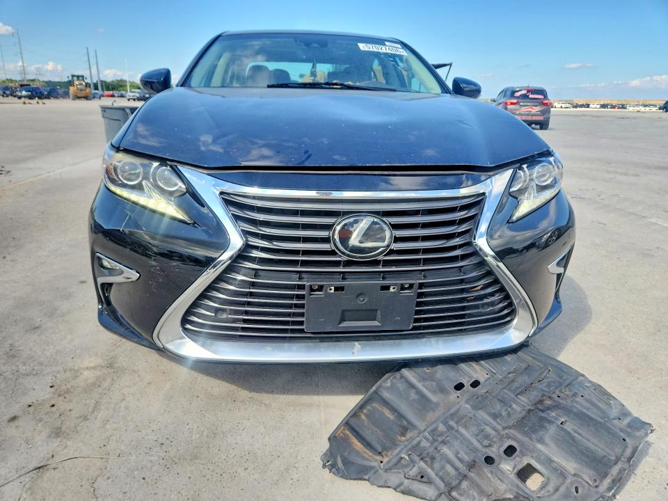2016 Lexus ES VIN 58ABK1GG1GU010457 COPART salvage auction — MINOR DENT/SCRATCHES, Md - Dealer Only Clean Title (P), sold $7,700 on 2026-08-24 (photo 5)
