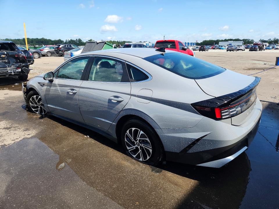 2026 Hyundai Sonata hybrid VIN KMHL24JJ9TA145926 COPART salvage auction — FRONT END, FL - CERTIFICATE OF DESTRUCTION, sold $5,700 on 2026-07-27 (photo 2)