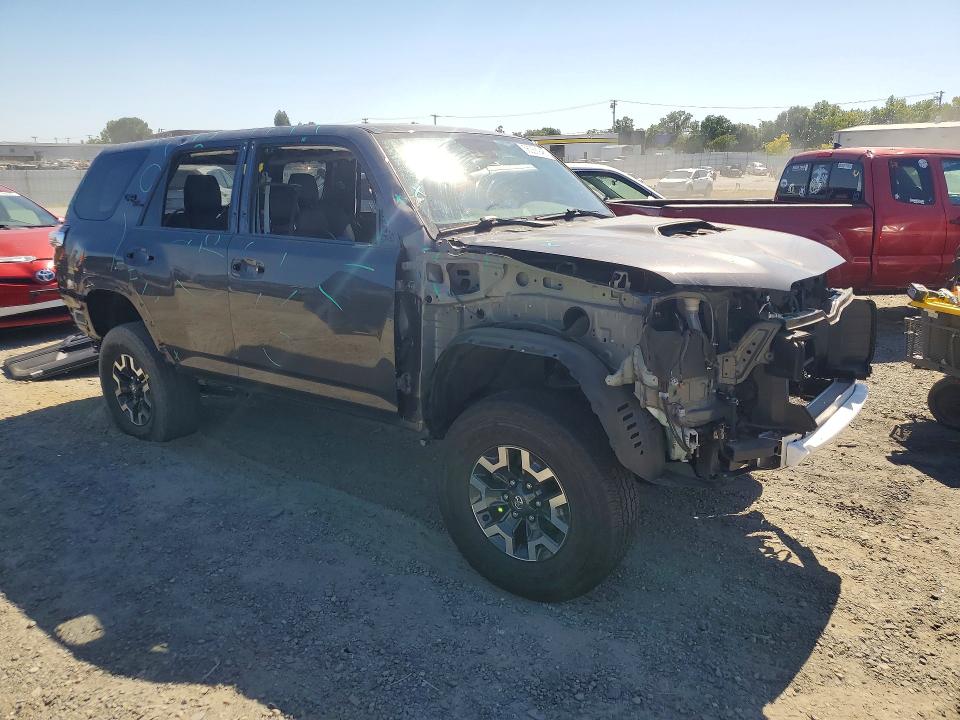 2022 Toyota 4runner VIN JTERU5JR6N6074187 COPART salvage auction — FRONT END, Ca - Salvage Certificate, sold $16,400 on 2026-07-09 (photo 4)