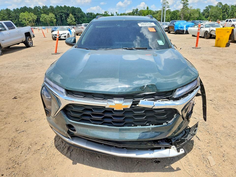2025 Chevrolet Trax VIN KL77LHEP8SC052422 COPART salvage auction — SIDE, LA - CERT OF TITLE-SALVAGE, sold $100 on 2026-07-28 (photo 5)