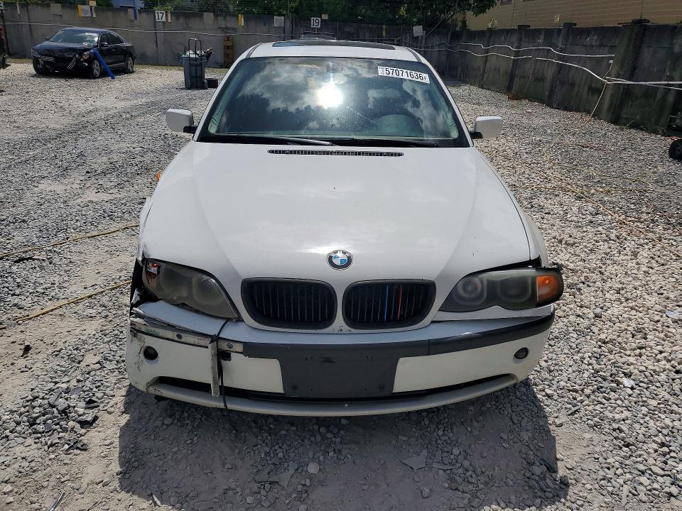 2004 BMW 3 series VIN WBAET37494NJ95304 COPART salvage auction — FRONT END, FL - CERT OF TITLE SLVG REBUILDABLE, sold $400 on 2026-07-17 (photo 5)