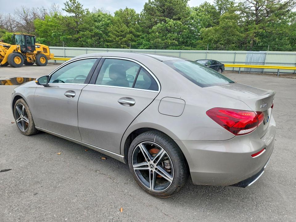 2019 Mercedes-benz A-class VIN WDD3G4FB6KW031333 COPART salvage auction — MINOR DENT/SCRATCHES, WV - CERTIFICATE OF TITLE, sold $14,500 on 2026-07-28 (photo 2)