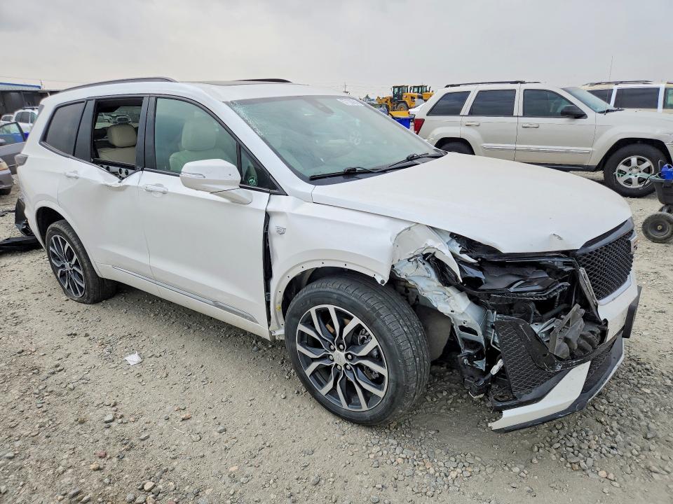2021 Cadillac Xt6 VIN 1GYKPGRS1MZ209020 COPART salvage auction — FRONT END, Salvage Title, sold $5,200 on 2026-07-28 (photo 4)