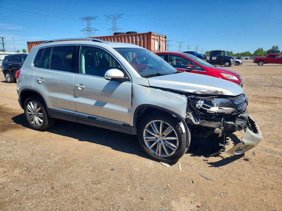 2014 Volkswagen VIN WVGBV3AX5EW619135 COPART salvage auction — FRONT END, IL - SALVAGE CERTIFICATE, sold $2,550 on 2026-07-30 (photo 4)