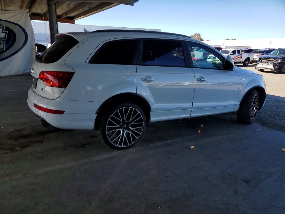 2015 Audi Q7 VIN WA1DGAFE4FD018194 COPART salvage auction — VANDALISM, Ca - Dis/Dlr/Exp Only Clean Title, sold $600 on 2026-07-02 (photo 3)