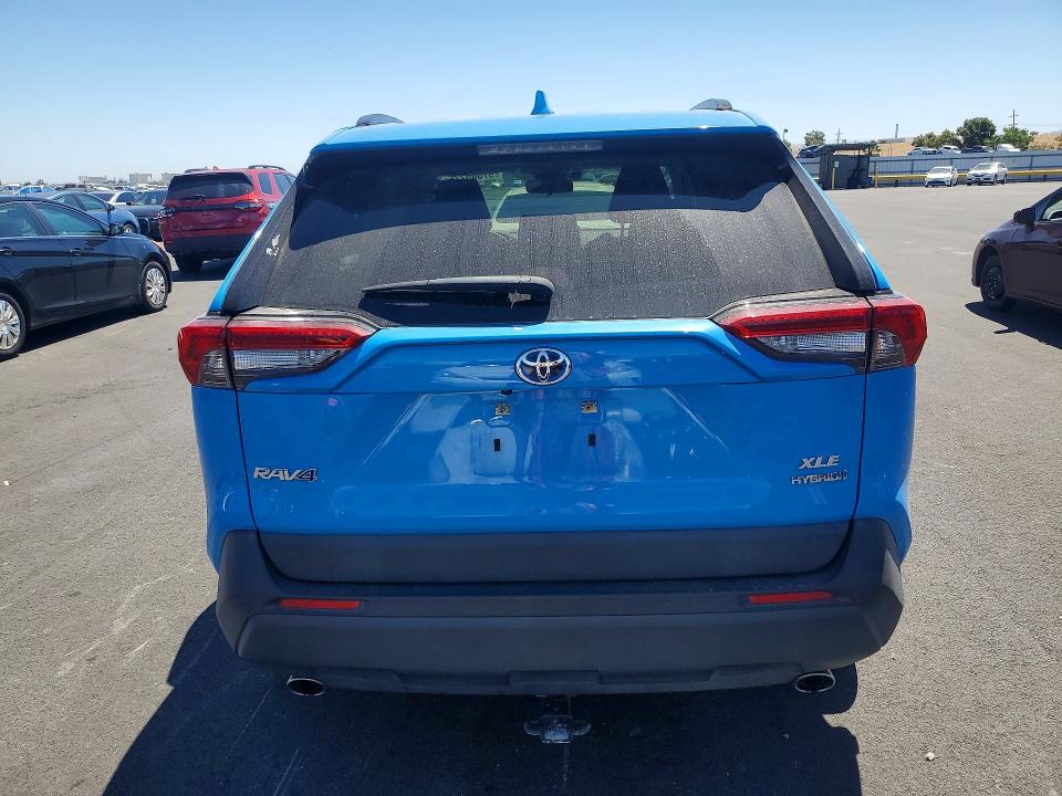 2019 Toyota Rav 4 VIN JTMRWRFV2KD003894 COPART salvage auction — SIDE, Sc - Salvage Title, sold $8,500 on 2026-07-15 (photo 6)