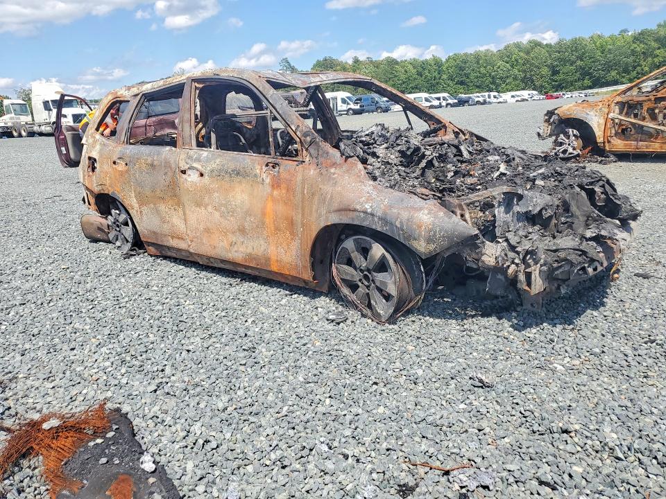 2018 Subaru Forester VIN JF2SJARC8JH594060 COPART salvage auction — BURN, NC - SALVAGE CERTIFICATE OF TITLE, sold $175 on 2026-07-30 (photo 4)