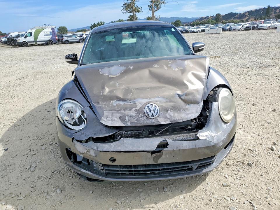 2012 Volkswagen Beetle VIN 3VWJX7ATXCM658036 COPART salvage auction — FRONT END, Ca - Salvage Certificate, sold $425 on 2026-07-02 (photo 5)
