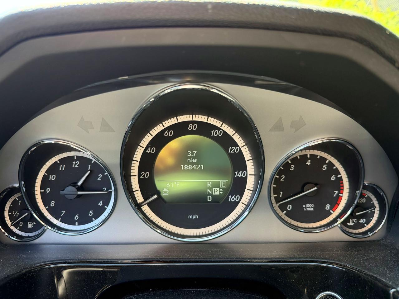 2011 Mercedes-Benz E-Class VIN WDDHF8HB0BA325966 COPART salvage auction — Normal Wear, MT - CERTIFICATE OF TITLE (P), sold $450 on 2026-07-01 (photo 5)