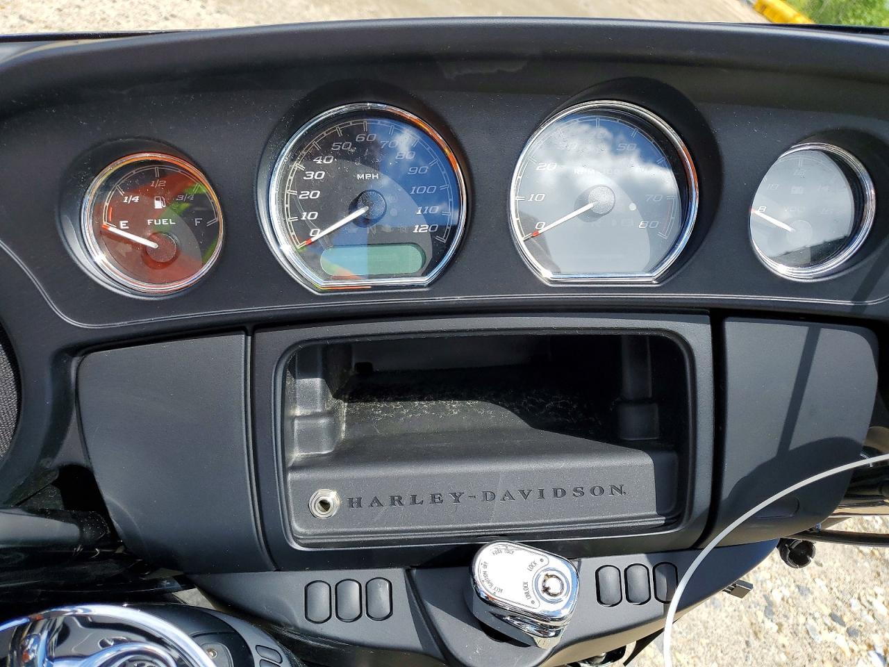 2023 Harley-Davidson FLHTP VIN 1HD1FMP19PB611537 COPART salvage auction — Side, MA - CERT OF TITLE-SALVAGE, sold $6,300 on 2026-07-09 (photo 7)